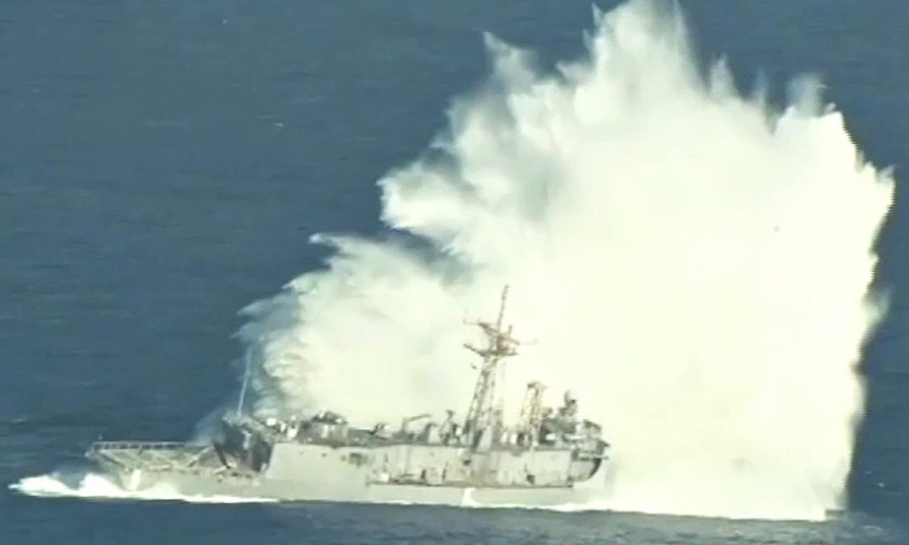 Sinking A Navy Frigate With Missiles And Torpedoes Sinkex